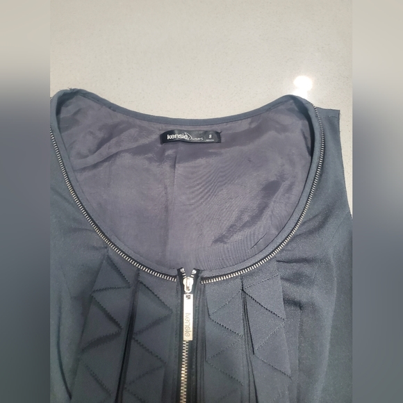 KENSIE Belle robe de longueur midi sans manche avec jolis détails à l'encolure - Picture 3 of 5